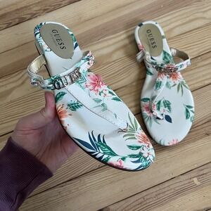 GUESS Womens Tropical Floral Thong Sandals White Gold Logo Flats Size 8M summer